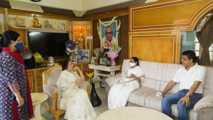 Mamata Banerjee Surprise Visit Sourav Ganguly House 49th Birthday