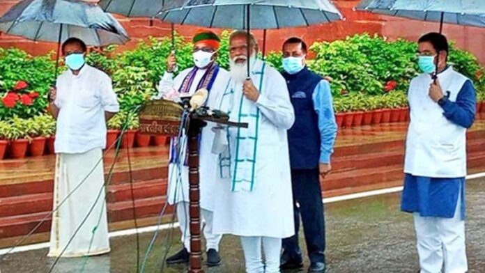 PM Narendra Modi Address Parliament Members before Badal session
